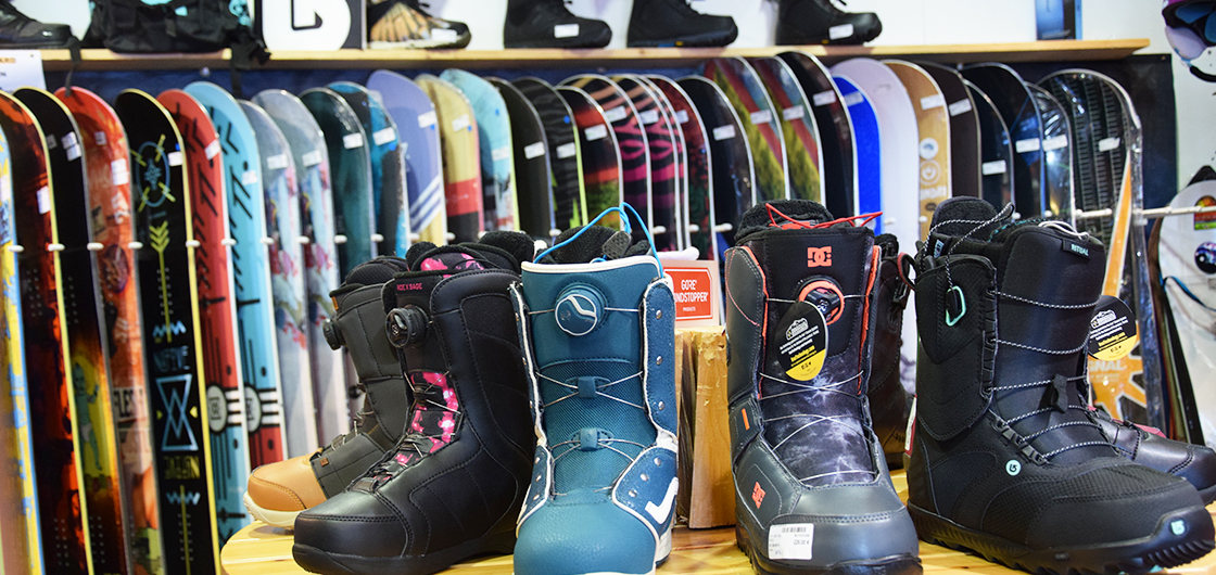 Advice from the pros to help you choose the right snowboarding equipment